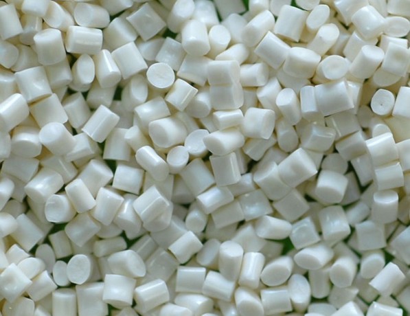 АБС-пластик гранулированный натуральный Terluran GP-35 фото