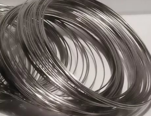 Проволока титановая сварочная ВТ6св 4 мм ГОСТ 27265-87 фото